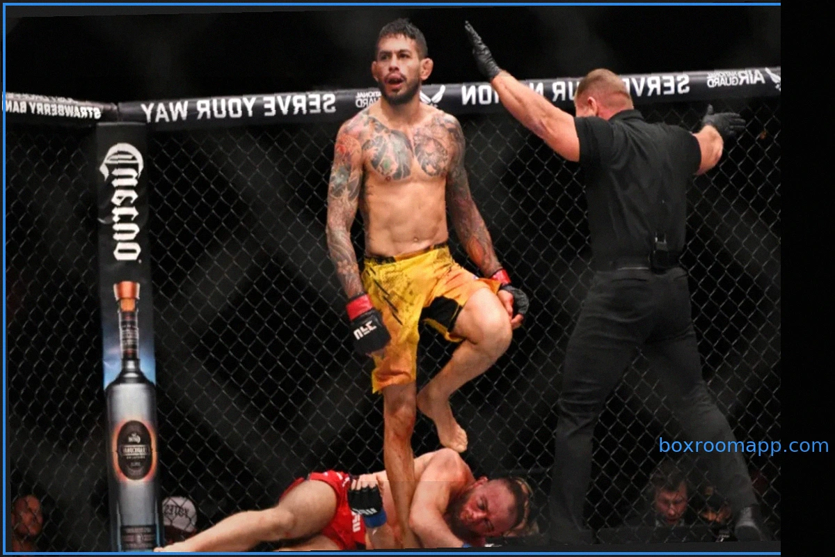 Diego Ferreira Hopes for a "War" Against Billy Quarantillo at UFC Vegas 120: "We're Going to Meet in the Middle"
